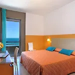 Delle Nazioni 3* ペザロ